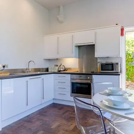 Classroom Flat Suite In A Converted School In Fowey Town Centre Exterior foto