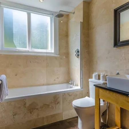Classroom Flat Suite In A Converted School In Fowey Town Centre Exterior foto