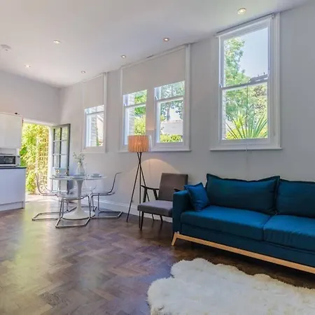 Classroom Flat Suite In A Converted School In Fowey Town Centre Exterior foto